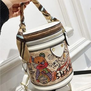 Bear Doodle Cylinder